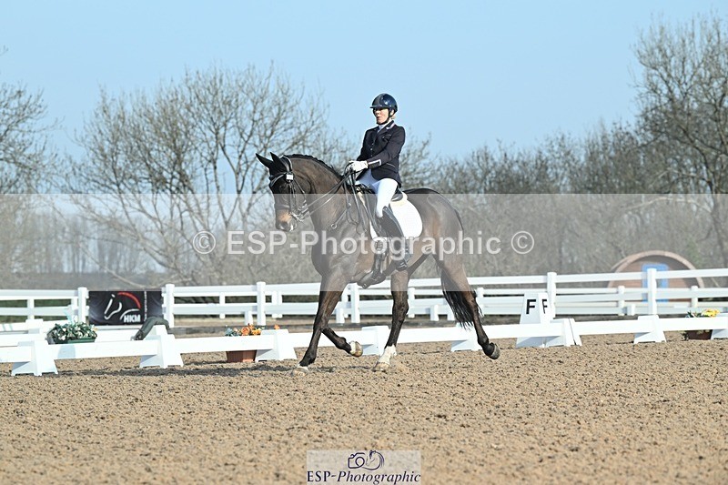 250403-081956-00312 - 018-Louise.Davison-Quamperfect