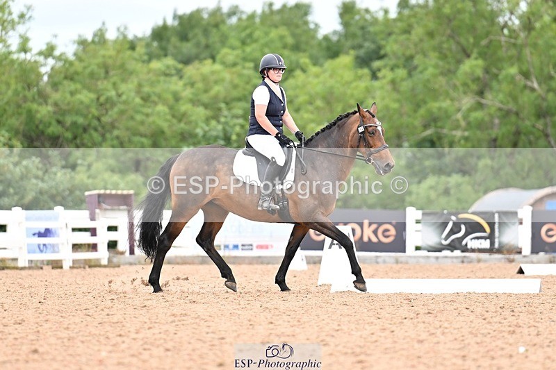 260704-121850-04535 - Cls 4D Senior Intermediate Novice 1
