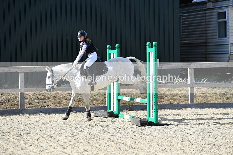 WJ5_5864 - Poles off the floor