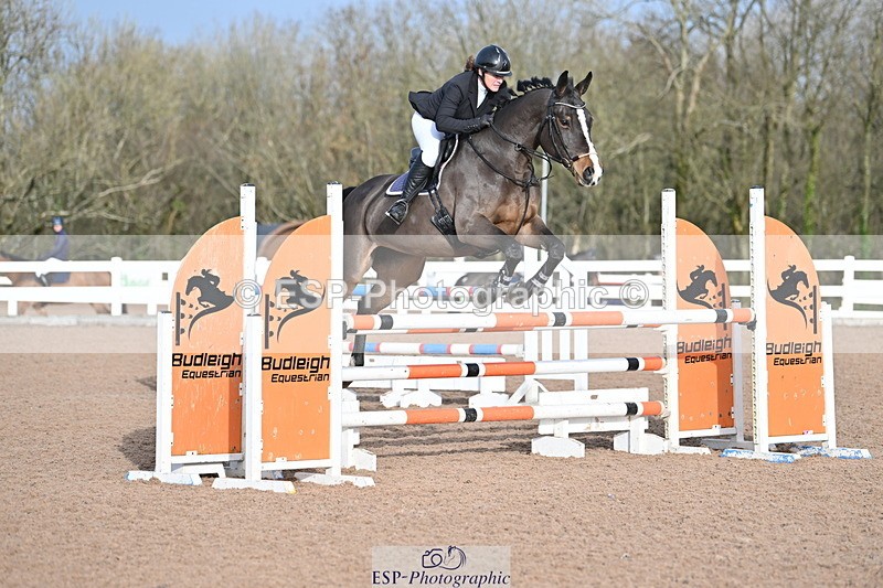 231208A-112933-00491 - Cls 4 Snr 1.05m Open