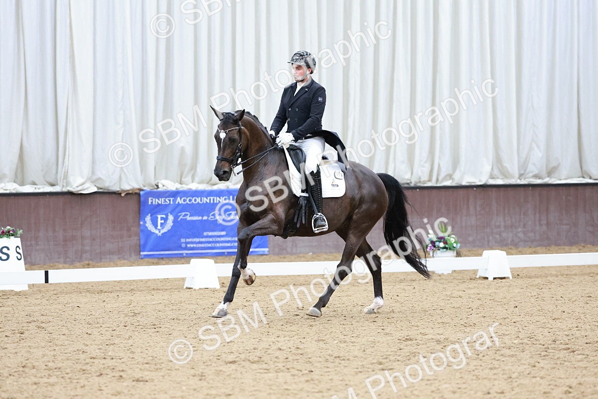 SBM_016657 - Class 5 - FEI INT II - 17.24-18.20