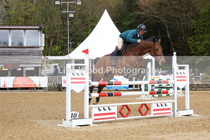 3E7A1745 - Class 7: Senior Newcomers/1.10m open