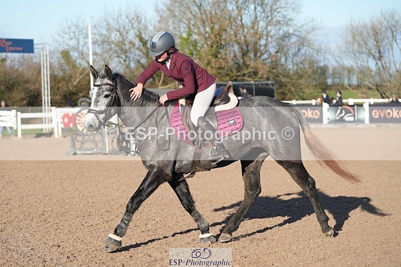 251130-103324-00935 - Cls 4 Pony Brit Nov & 80cm Open