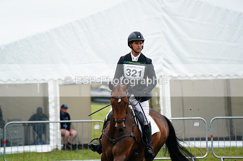 240630X-103716-5434 - 321-Gubby_Leech-ACTIVE_VOGUE