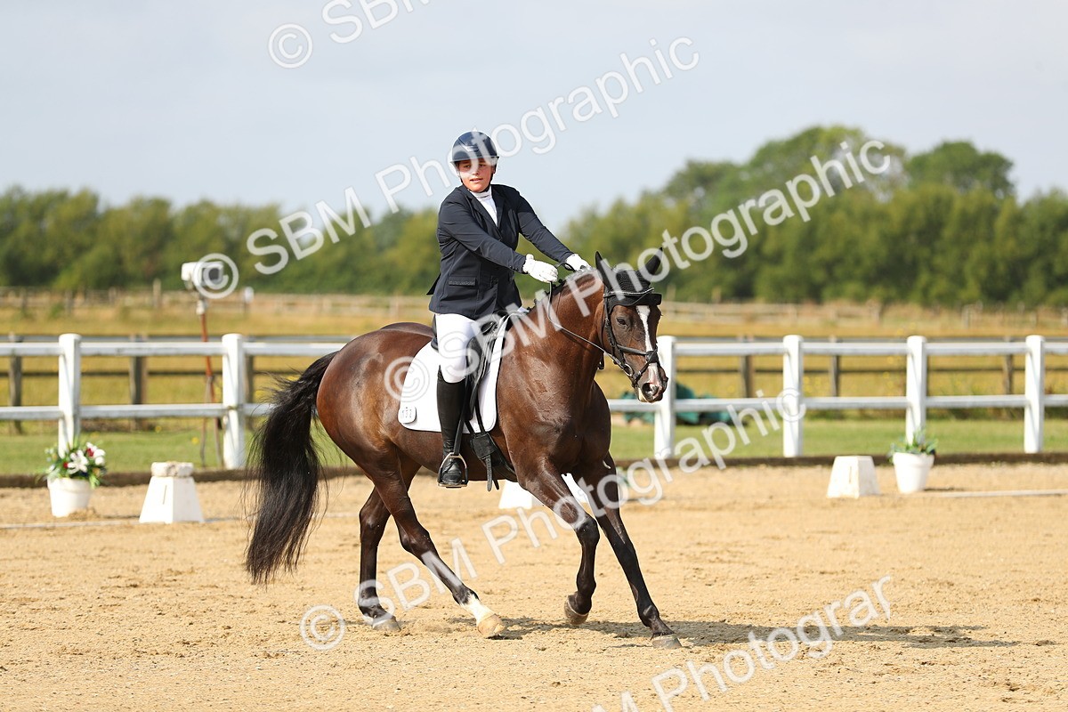 SBM_015572 - Class 13 - Novice 23 - 9.54-11.04