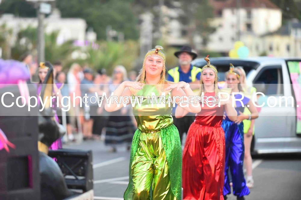 SH4_3993 - Carnival Procession.