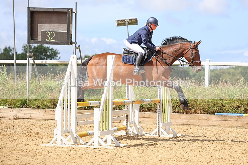 3E7A0392 - Class 9: Senior British Novice/90cm open