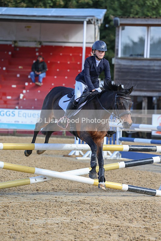 3E7A8272 - Class 4: Pony British Novice/80cm Open