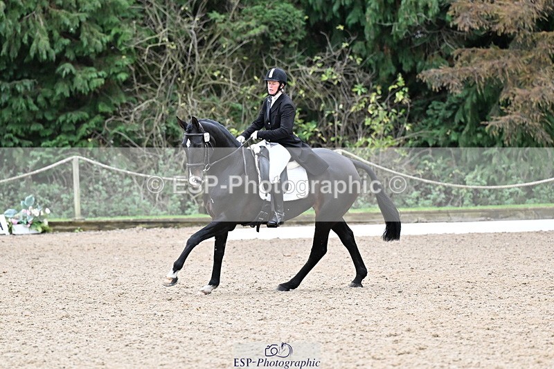 251022A-152055-00518 - B-111-Polly.Walker