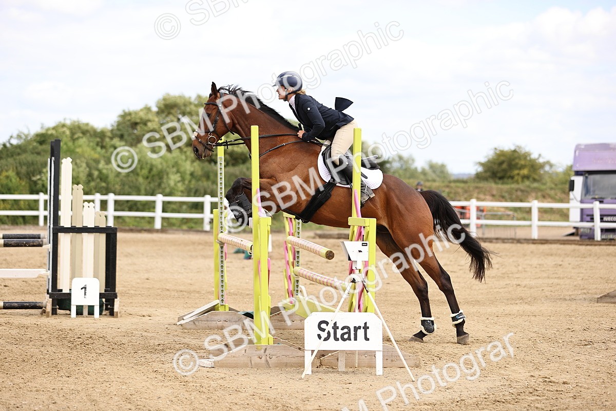 SBM_000311 - Class 4 - 1m showjumping
