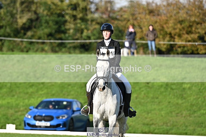 251024A-100254-07961 - F-451-Olivia.Clothier