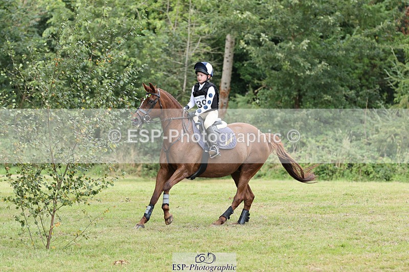 240825X-114452-32313 - 70cm XC 11.00 to 12.00