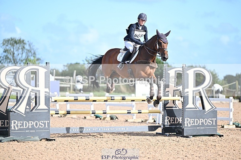 250831-170428-13381 - R-865-Kate.Honey