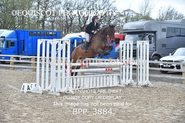 BPP_3884 - CLASS 4 Senior Newcomers/ 1.10m Open