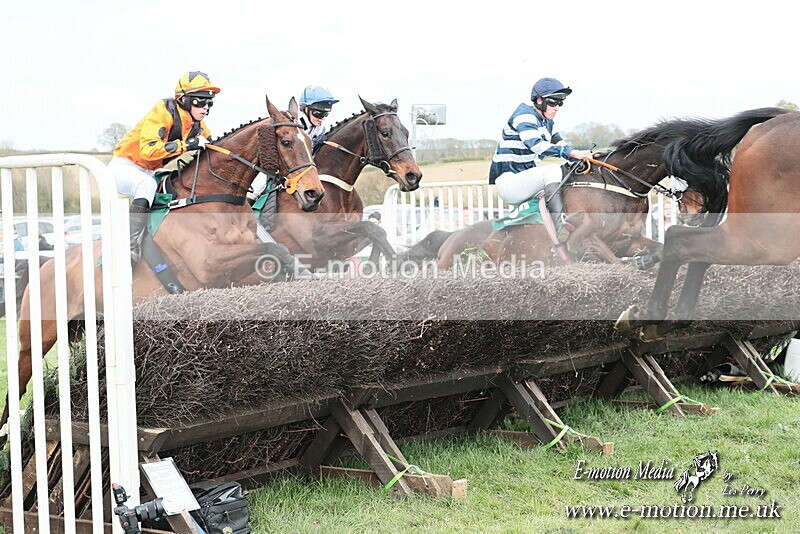 PtP 130425 118 - Edgecote Races 13/04/25