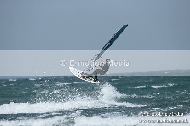 WS 020413-123 - Windsurfing