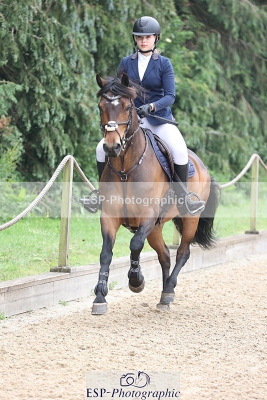 230618-085617-09412 - Cls 19 Pony Intro 1m