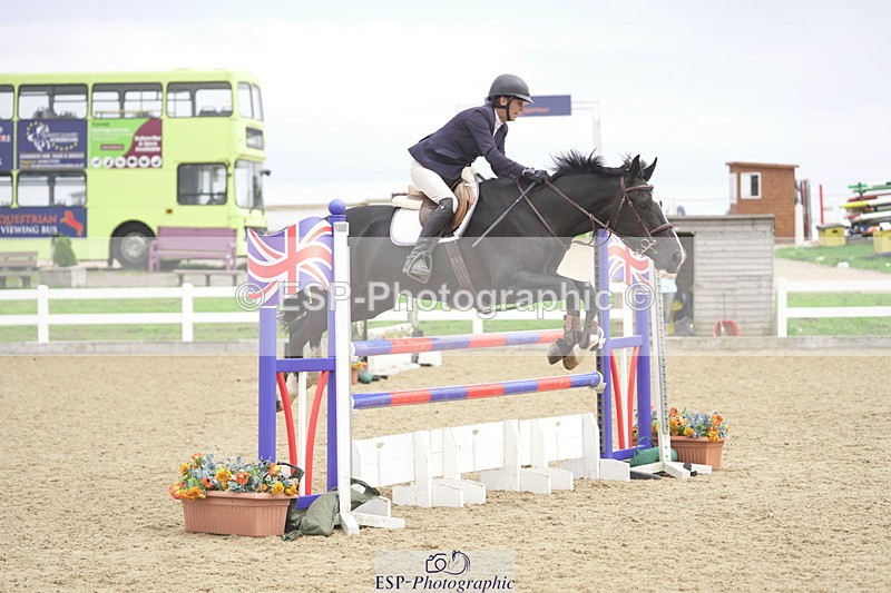 230810A-140906-02623 - Cls 4 1.05m Amateur Quali