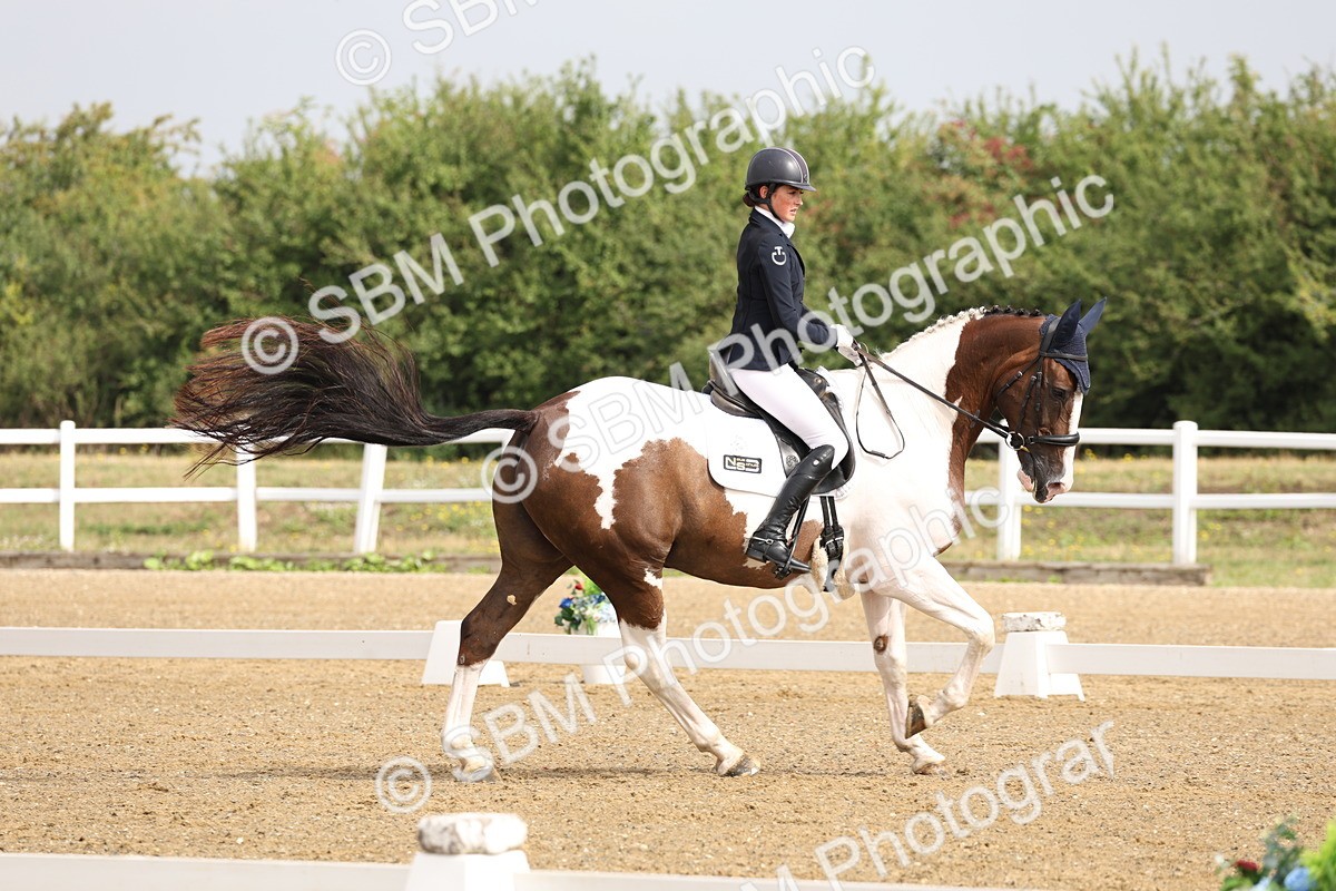 SBM_005455 - Class 6 - Novice 6 - 9.30-10.12