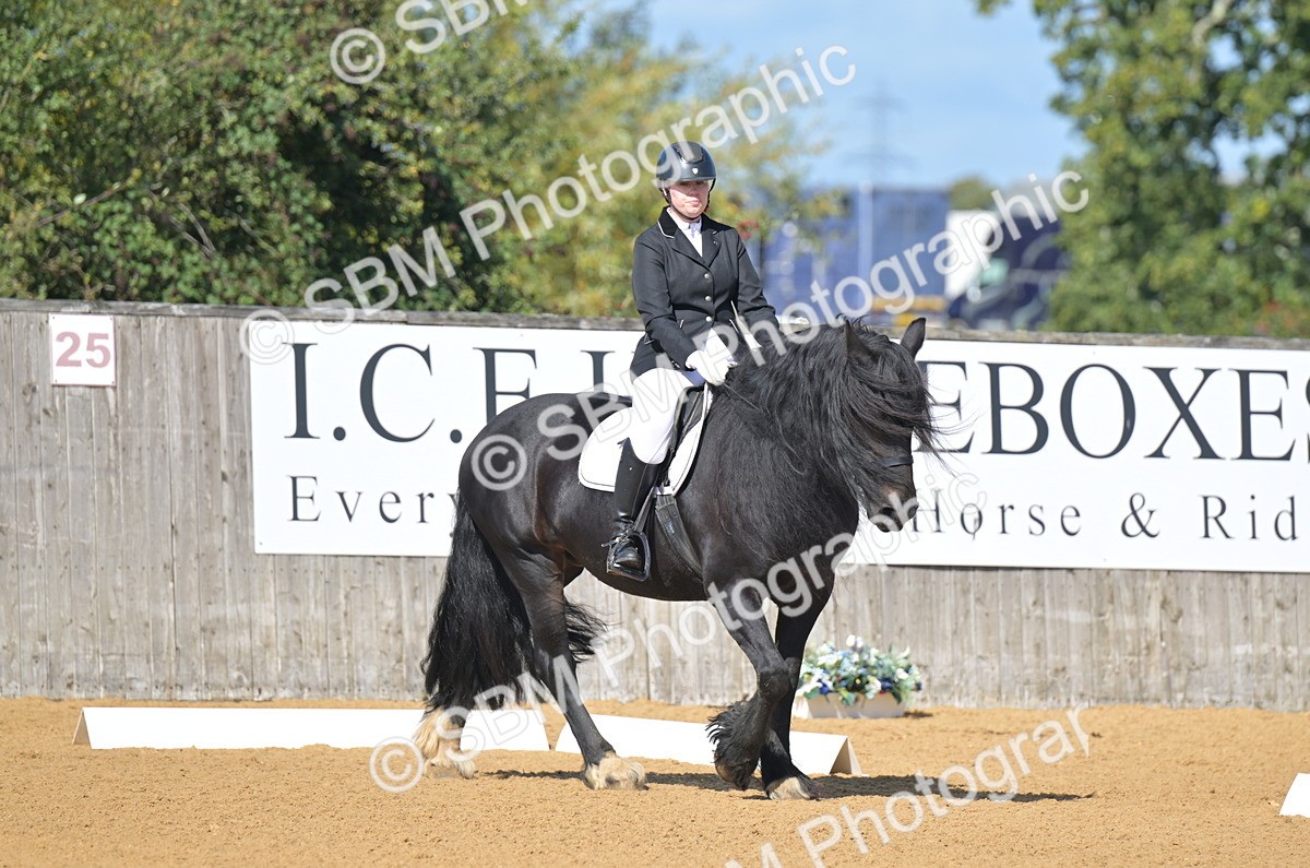 SBM_03966 - D2 - Small Tour Championship Intro 2