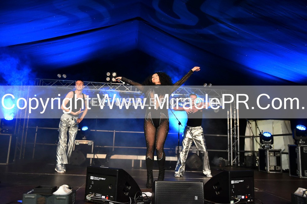 SH4_6223 - The Cher Experience