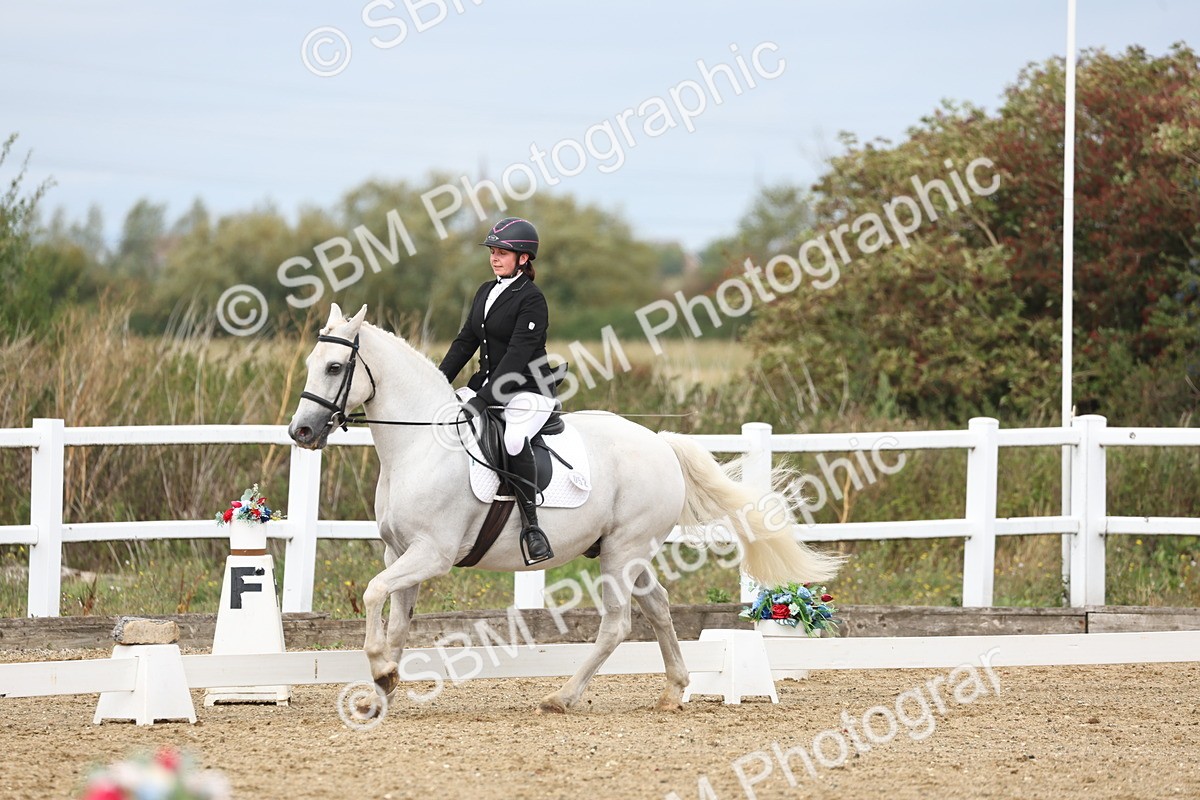 SBM_002628 - Class 7 - Novice 2 Warm Up