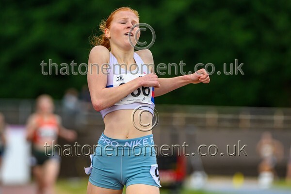 Sen25SUN-927190 - Track Female