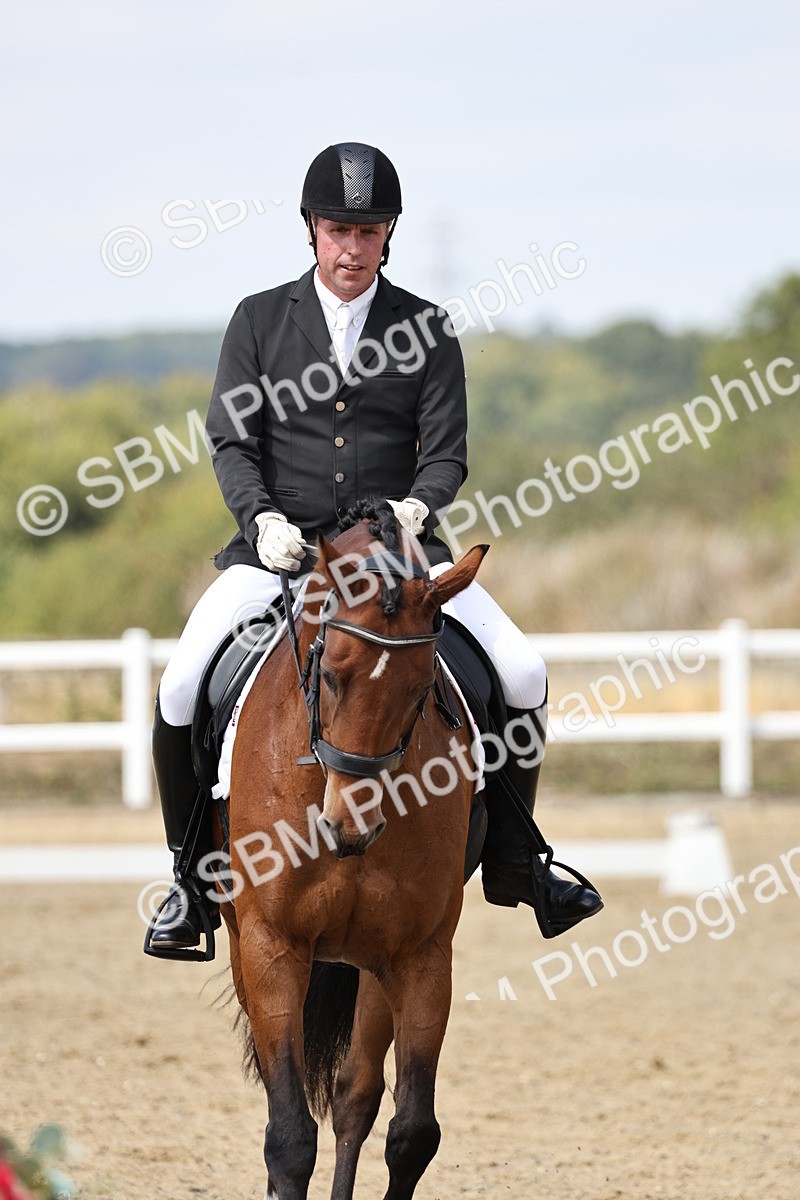 SBM_018724 - Class 16 - Novice 5 - 12.08-13.11