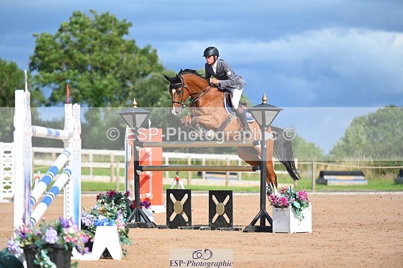 230721A-171106-08018 - Cls 10, 2 Star Big 1.45m Break to End