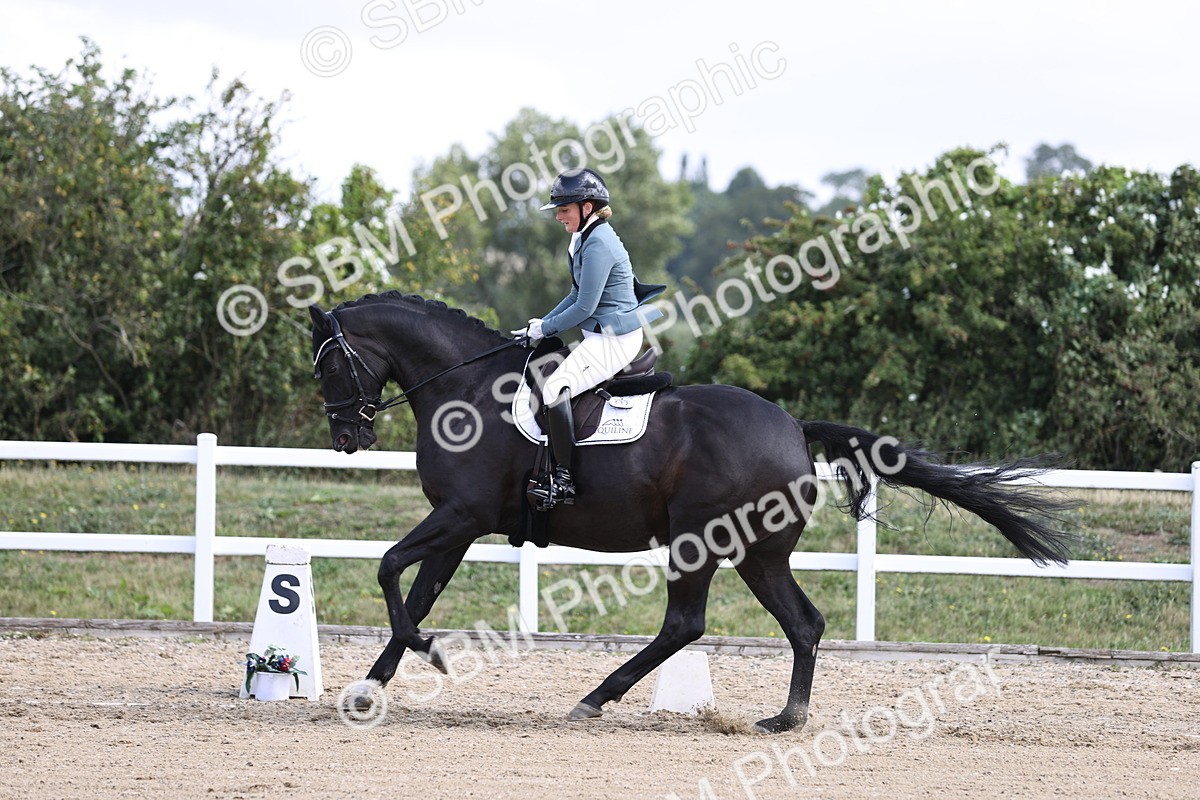 SBM_016071 - Class 14 - Novice 23 - 10.29-11.32