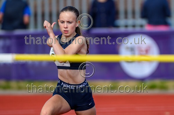 Age25SAT-926174 - Field Female Set One