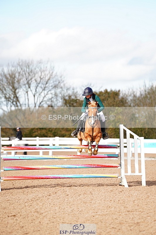 241027A-124152-02729 - SUN Cls 7 Pony Foxhunter and 1.10m Open