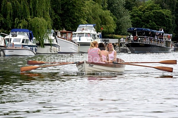 090704 TOADY IMG_0046 - HENLEY REGATTA  SATURDAY 4th JULY 2009