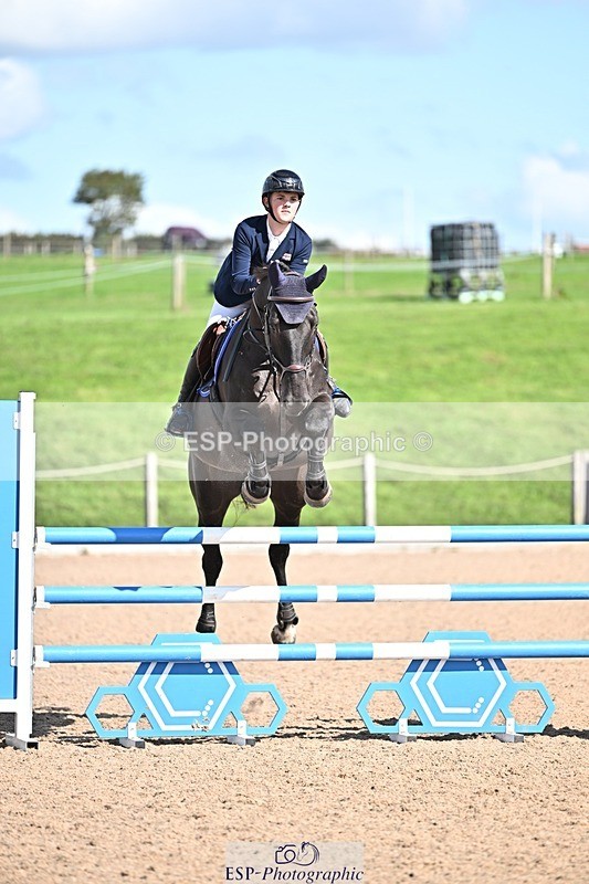 250924-125625-00307 - Cls 4 Newcomers and 1.10m Open