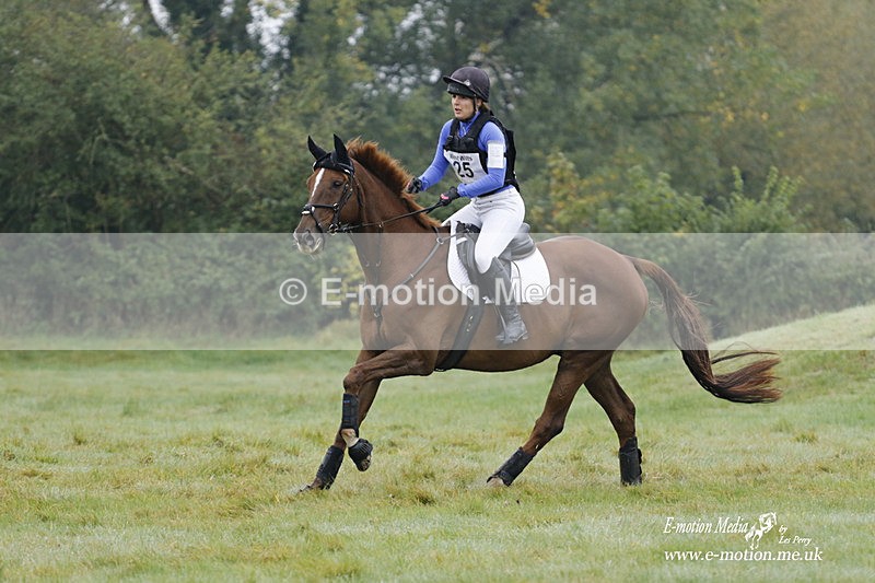 WWHT 171021 0557 - Novice Restricted (0.80m)  17/10/21