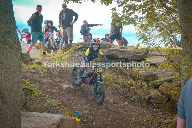 DSCF0411 - Ripon MC Trial 27/09- kids