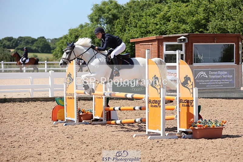 240629A-110613-04397 - Cls 17 Discovery and 90cm Open