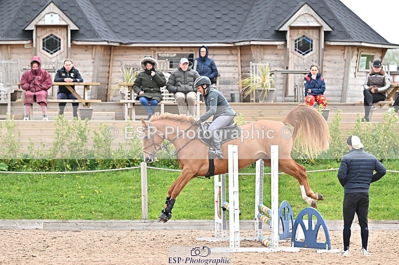 250414-101255-00024 - 70cm Round 1