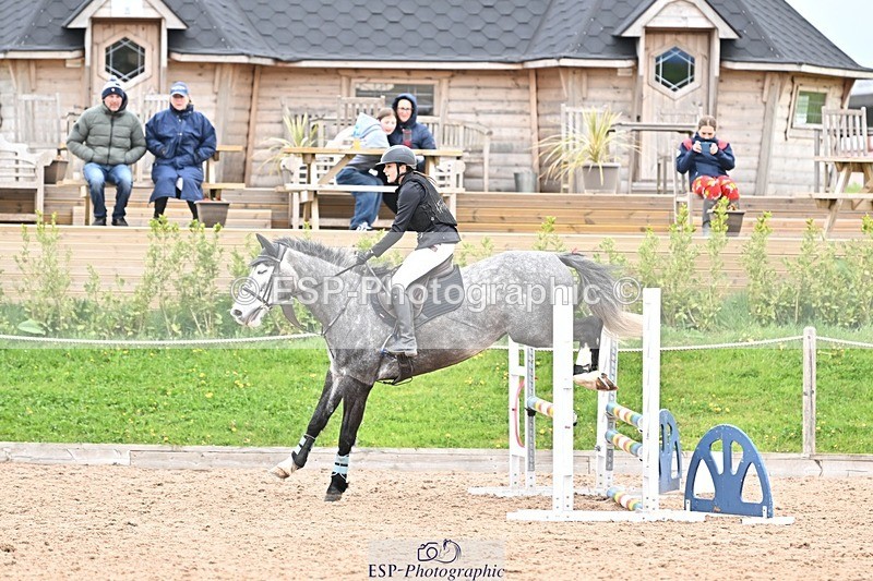 250414-102852-00103 - 80cm Round 1