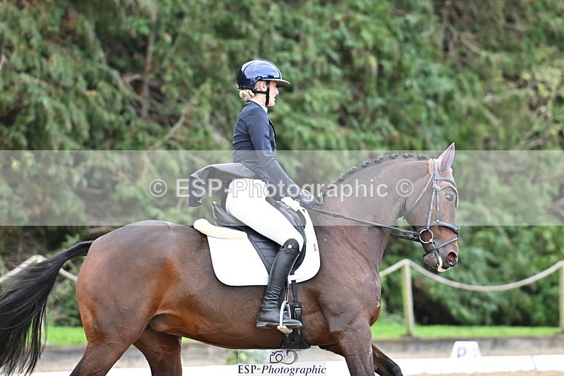 251023A-100856-00973 - A-007-Maja.Hullah