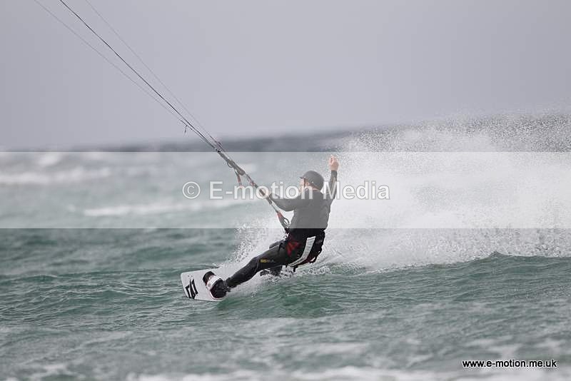 KS 020510-77 - Kite Surfing