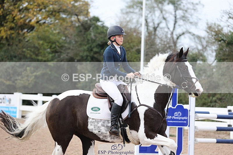 241101A-083800-00325 - FRI Cls 2 British Novice and 90cm Open