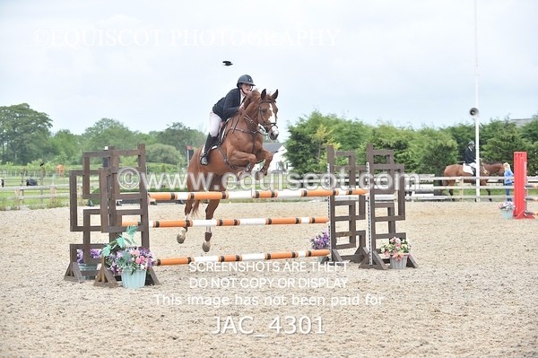 JAC_4301 - CLASS 6 Senior Foxhunter/ 1.20m Open