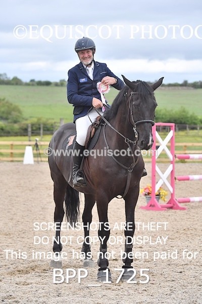 BPP_1725 - FRI CLASS 4 Senior Newcomers/ 1.10m Open