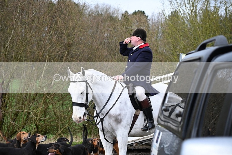 WJ6_8538 - Meet & Line One