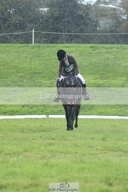 251024A-140637-12542 - F-471-Charlotte.Grant