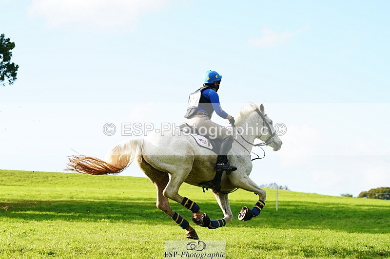 251025A-143528-21044 - G-517-Hannah.Underhill