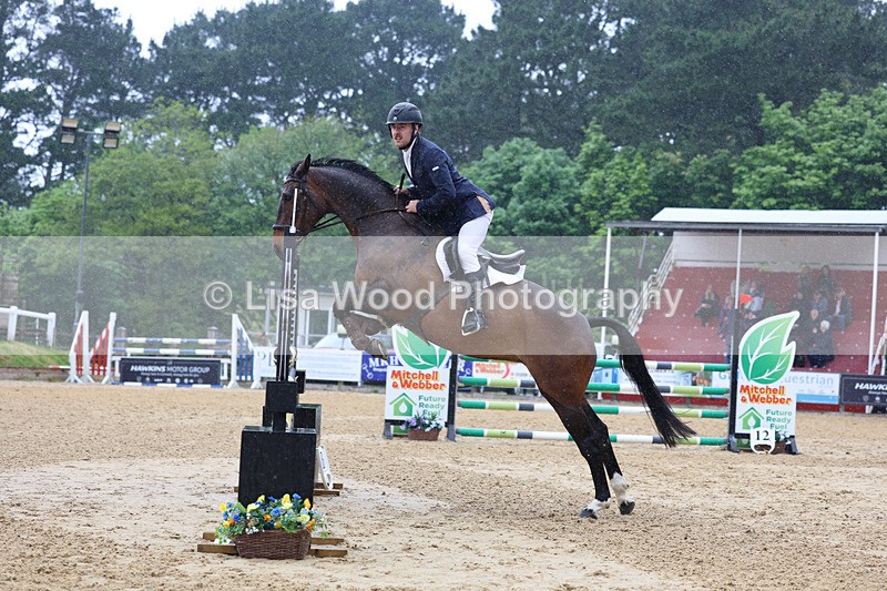 3E7A7182 - Class 7: Senior Newcomers/1.10m open