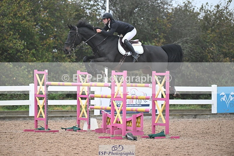 241102A-153107-06117 - SAT Cls 17 National 1.30 & 1.40m