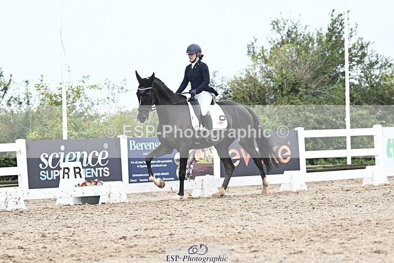 250907-124553-08135 - 034-Jasmine.SmithNigrasine.Rain